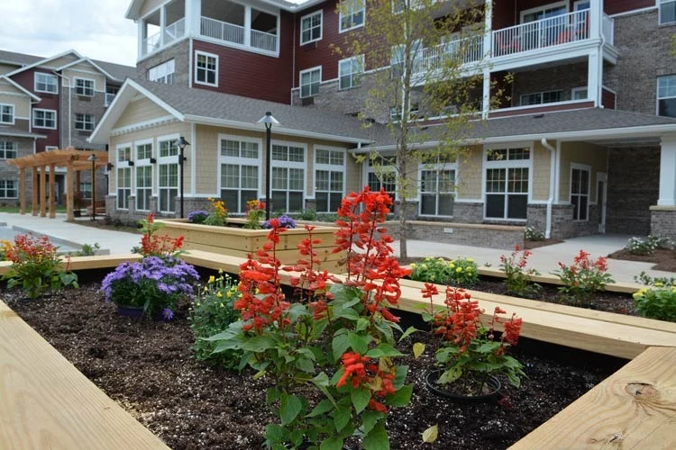 Ashwood Meadows Independent Living Hawthorn Senior Living in Johns Creek, Georgia outdoor flower garden landscaping