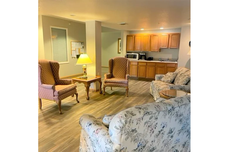 Sugar Creek Apartments independent senior living in Waukee, Iowa community room