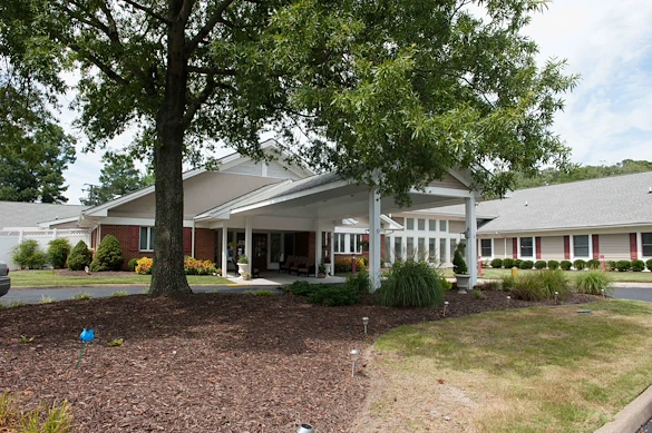 Image of Commonwealth Senior Living at Churchland House (2)