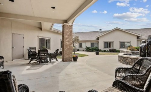magnolia-place-memory-care--transitional-assisted-living--image-2