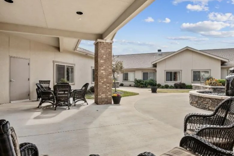 Image of Magnolia Place Senior Living (2)