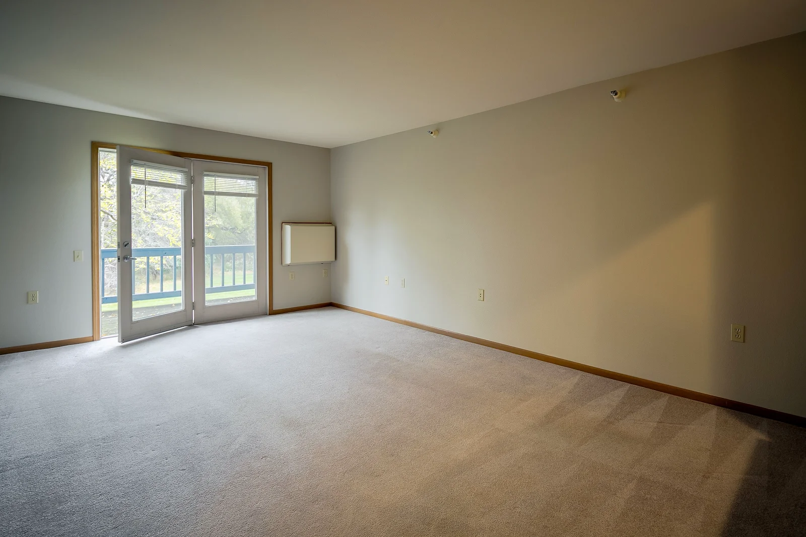 Image of Courtyard Grand Chute Apartments (5)