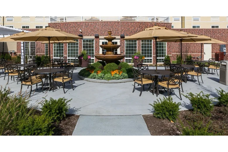 Image of Green Oaks Senior Living (3)