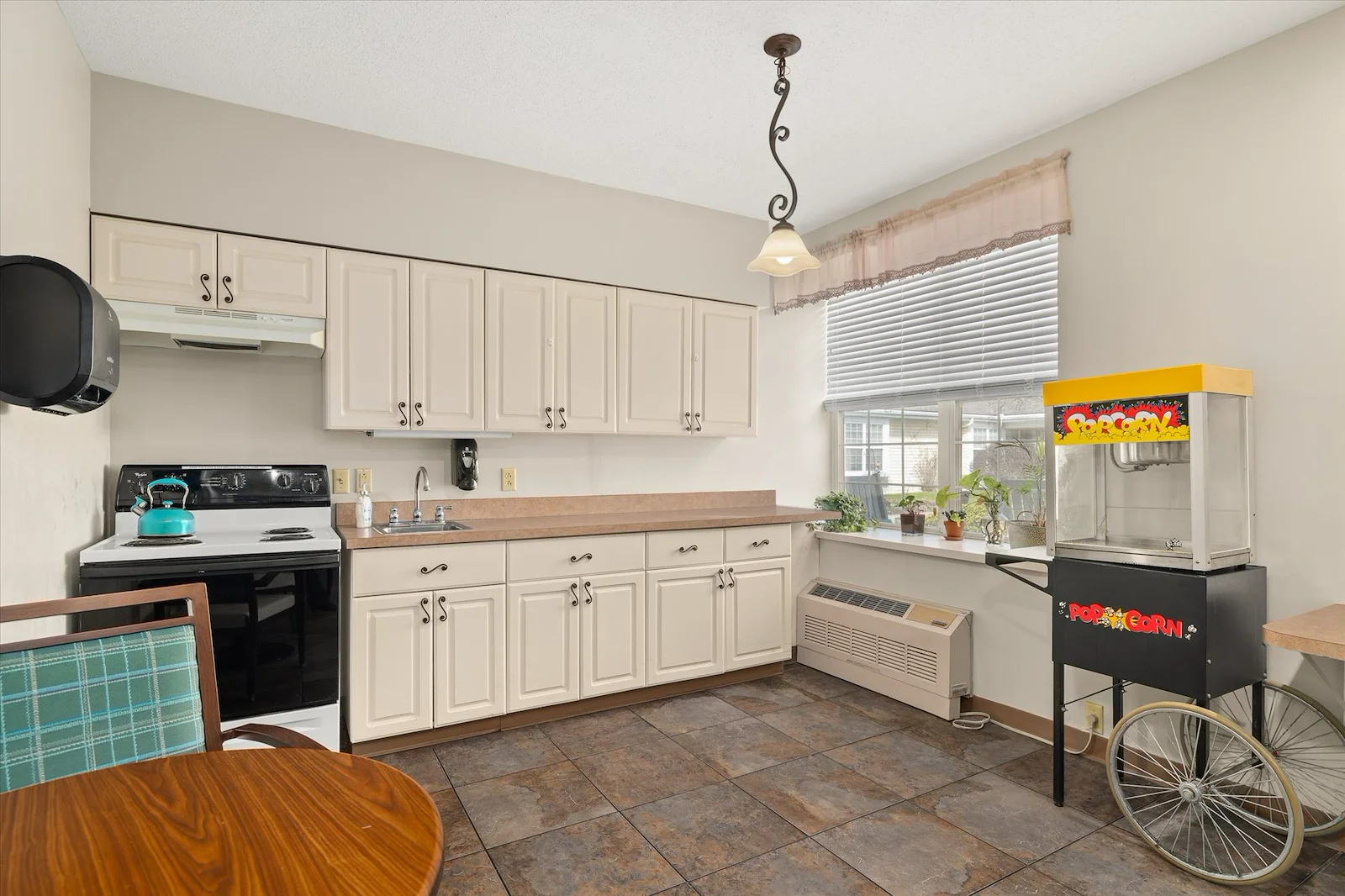 Image of Ontario Estates Senior Living (10)