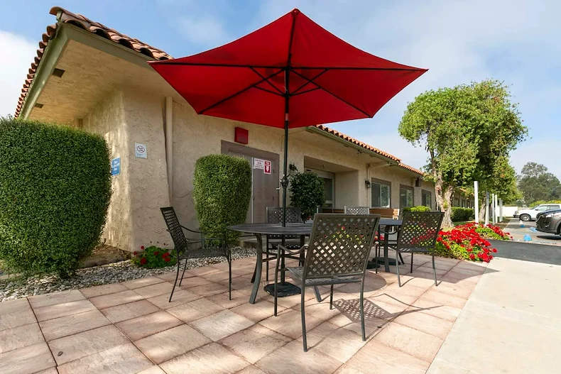 Image of Camarillo Healthcare Center (9)