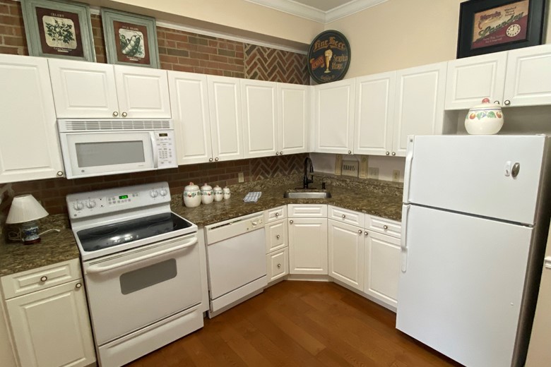 Image of Avia Senior Living Center (4)