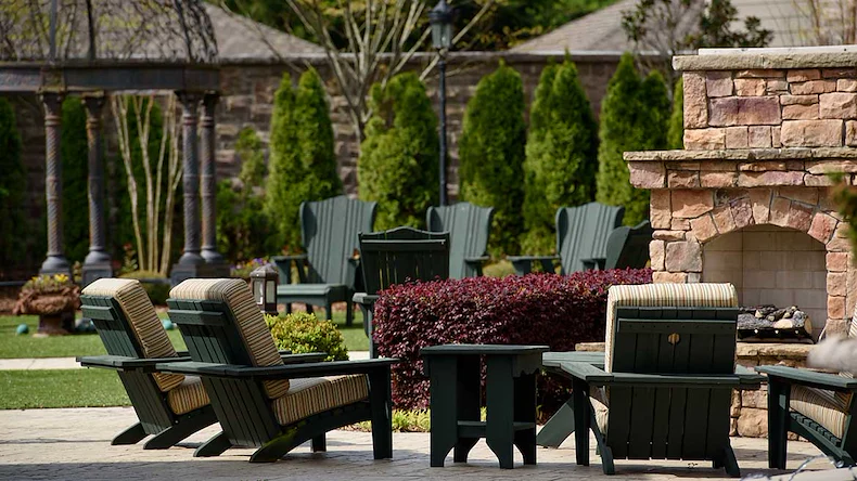 Image of Garden Plaza of Greenbriar Cove (3)