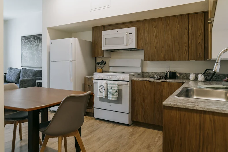 Image of Twin Oaks Senior (4)