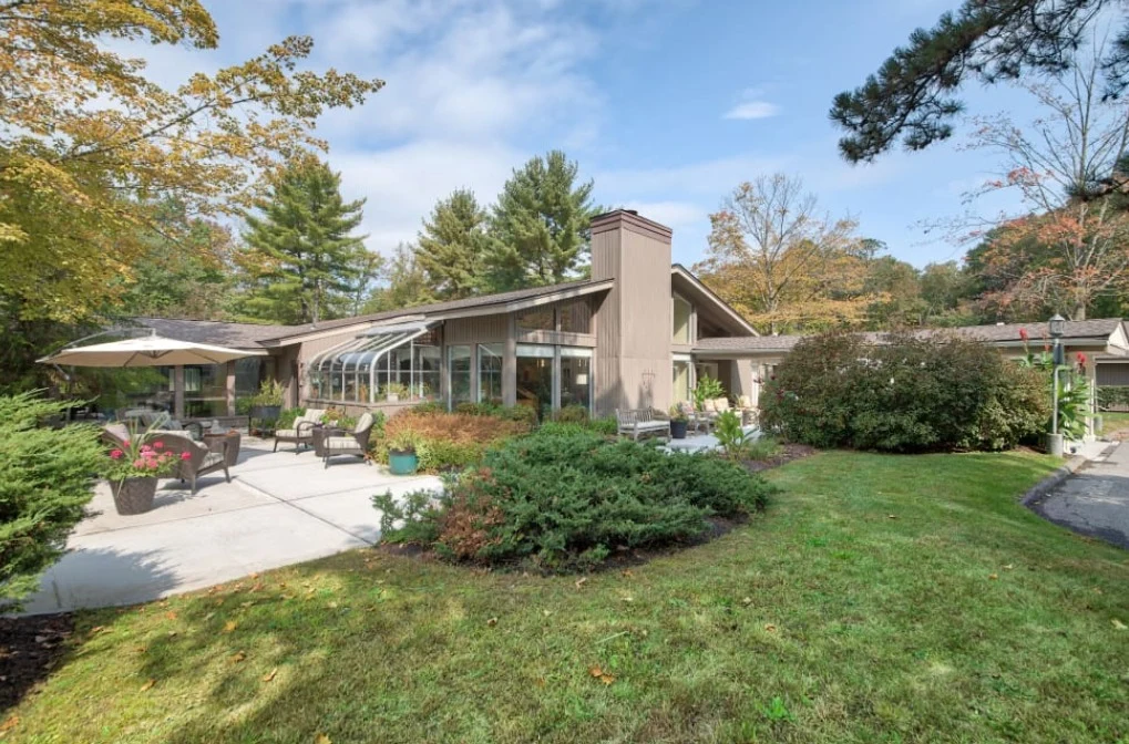 Image of The Country House in Westchester (1)