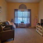 Avamere at Englewood Heights senior living community offering assisted living, memory care, and respite care in Yakima, WA, apartment living room