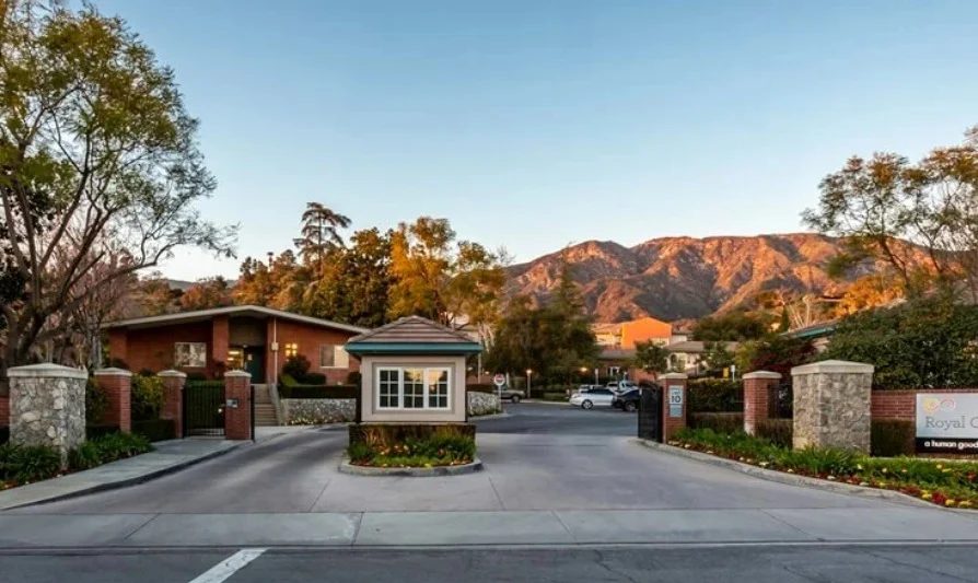 Image of Royal Oaks Senior Living (1)