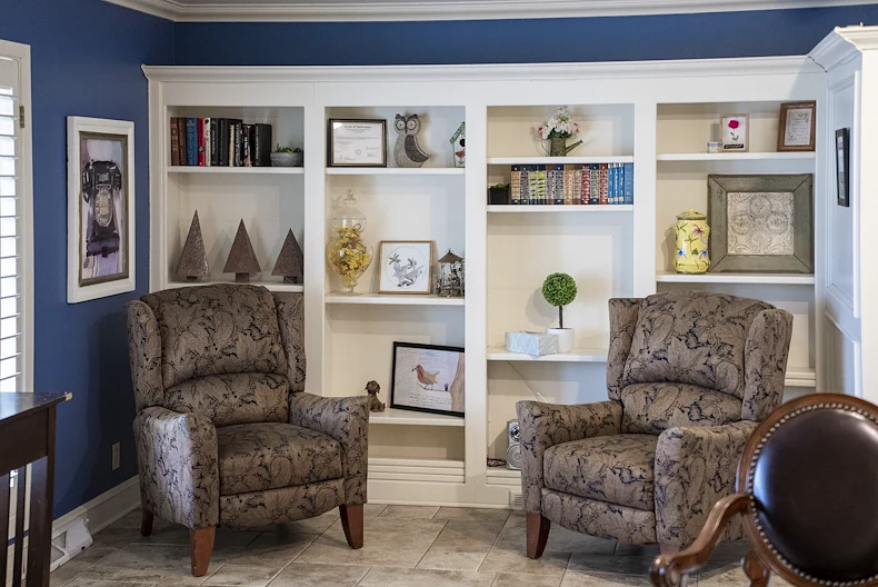 Legato Living Residential Memory Care at Legacy senior living community offering assisted living, memory care, adult day services, and respite care in Omaha, NE, cozy sitting area