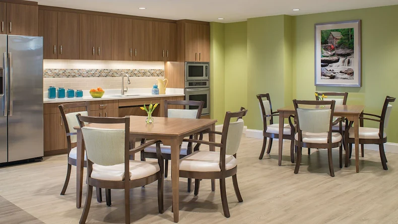 Image of Oak Crest Senior Living (3)