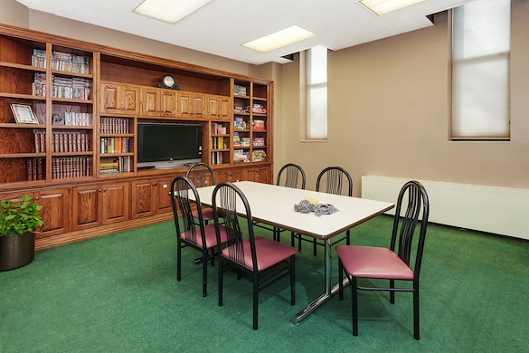 Image of Vistas of Lincoln Park (7)