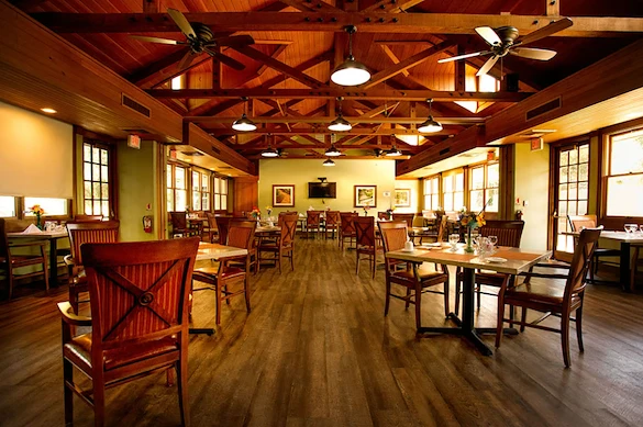 Image of Twelve Oaks Senior Living (3)