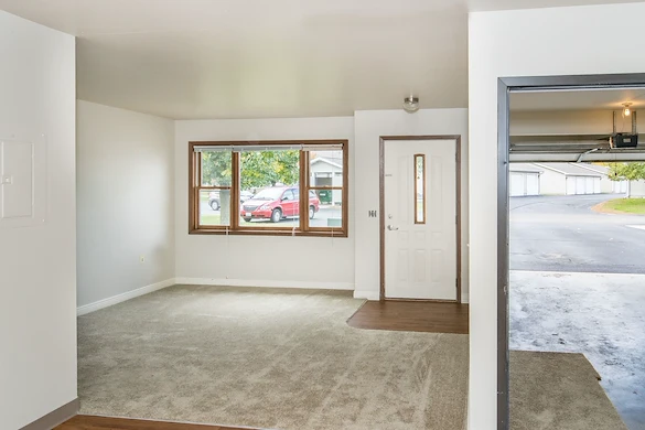 Image of Hickory Drive Apartments (2)