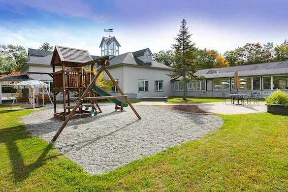 Image of Elderwood At Burlington (6)