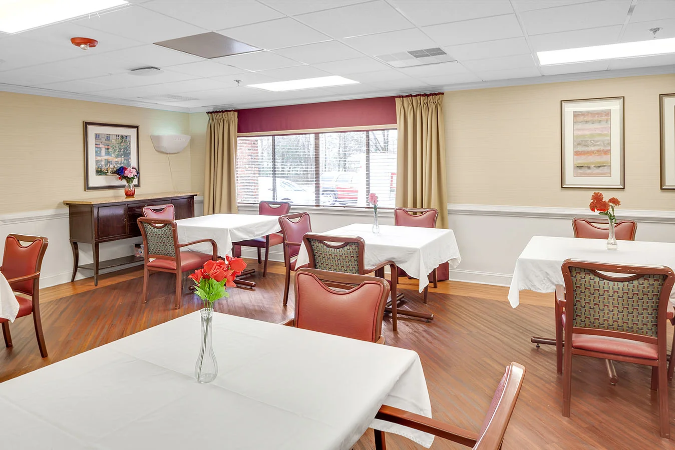 PruittHealth Skilled Nursing & Rehabilitation Center Senior Care in Covington, Georgia dining room