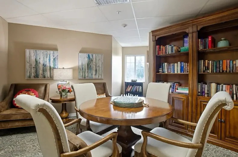 Image of Aegis Lodge in Kirkland (2)