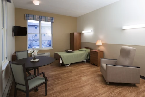 Image of Amberwood Manor (4)