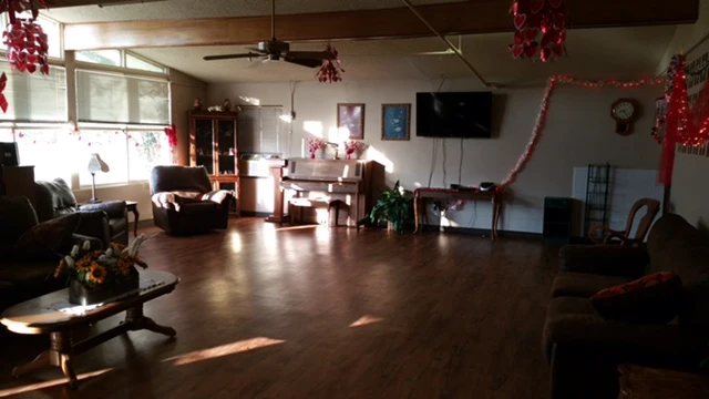 Image of Antlers Manor (8)