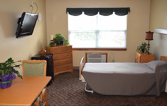 Independent living and assisted living at Beech Grove Meadows Assisted Living in Beech Grove, IN, bedroom