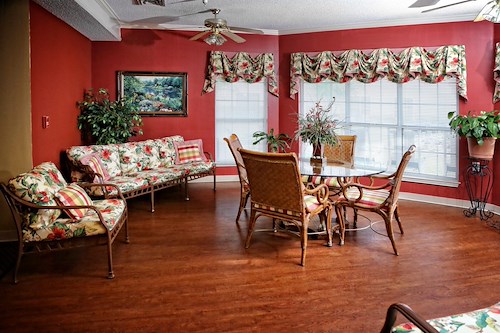 Image of Maple Court Senior Living (6)