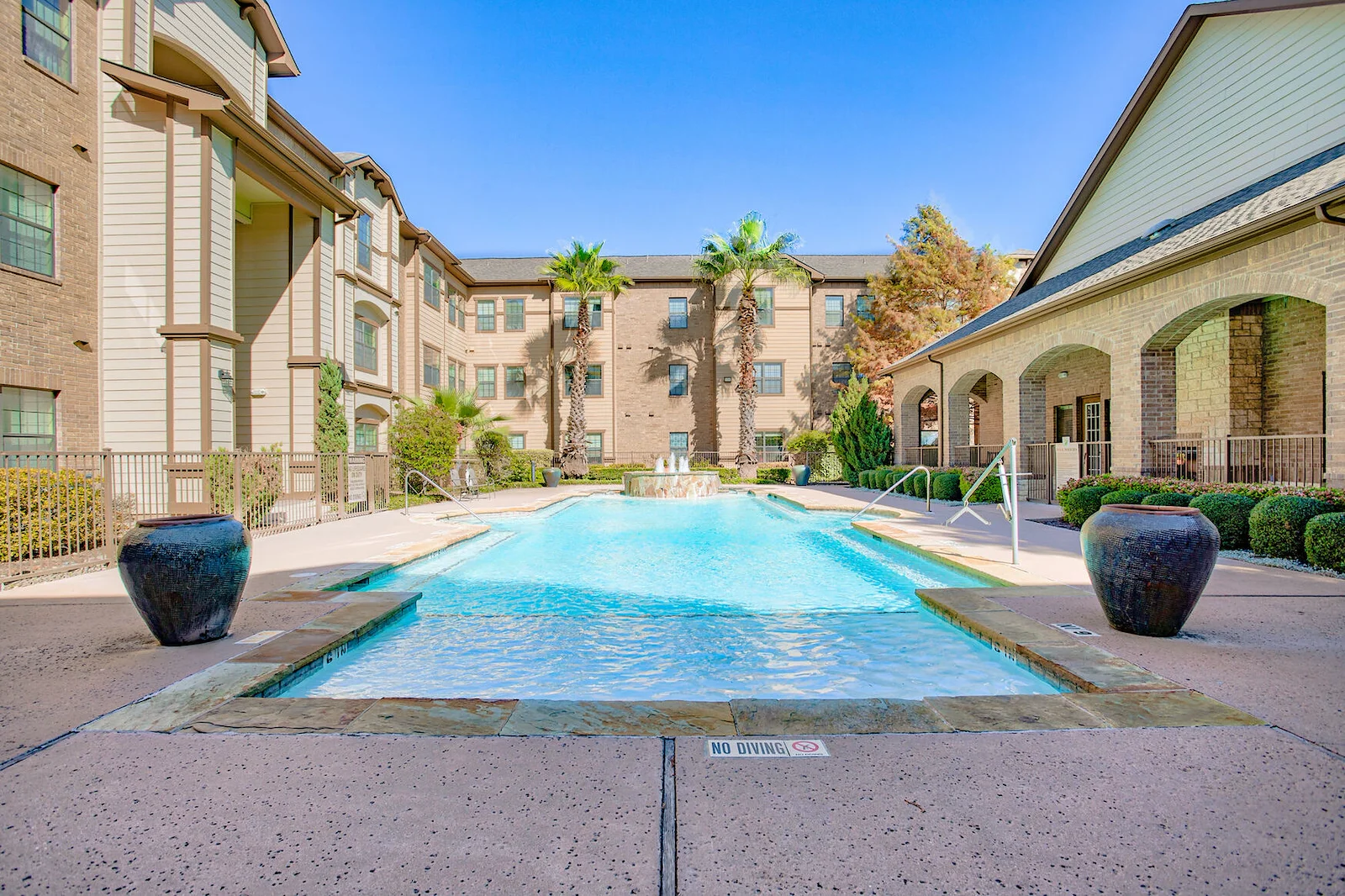 Image of HomeTowne at Picadilly (2)