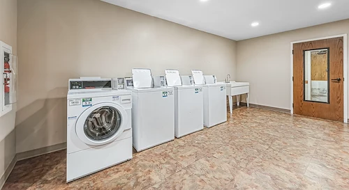 Image of Oak Grove Senior Apartments (6)