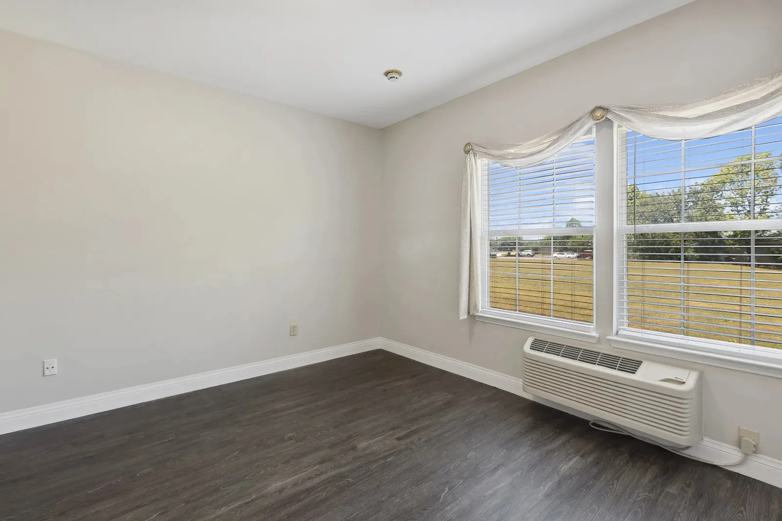 Image of The Neighborhood at Sheffield (10)