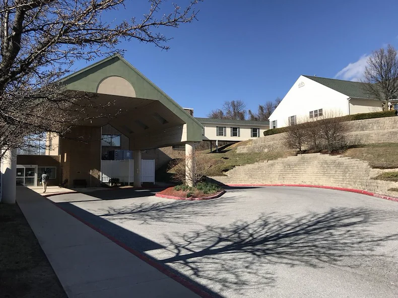 Image of South Mountain Rehab Center (1)