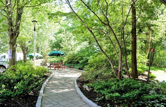 Image of Jewish Healthcare Center (7)