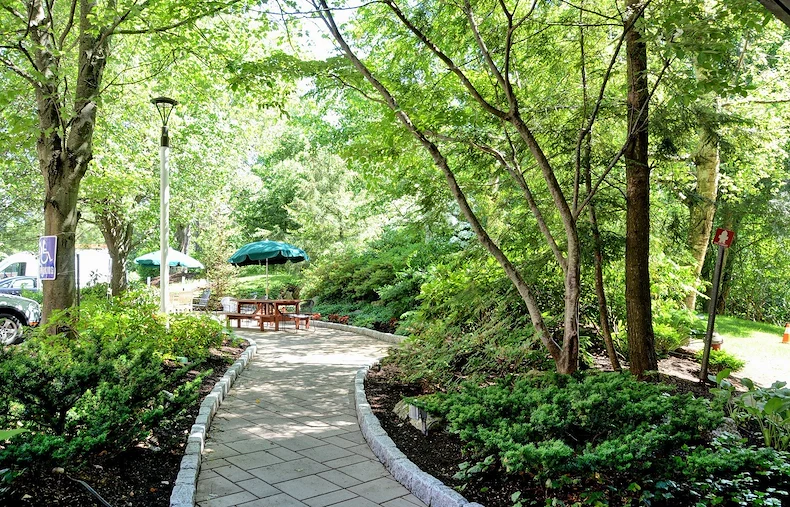 Image of Jewish Healthcare Center (7)