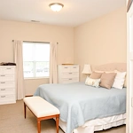 Image of Highview Hills by Vivie (9)