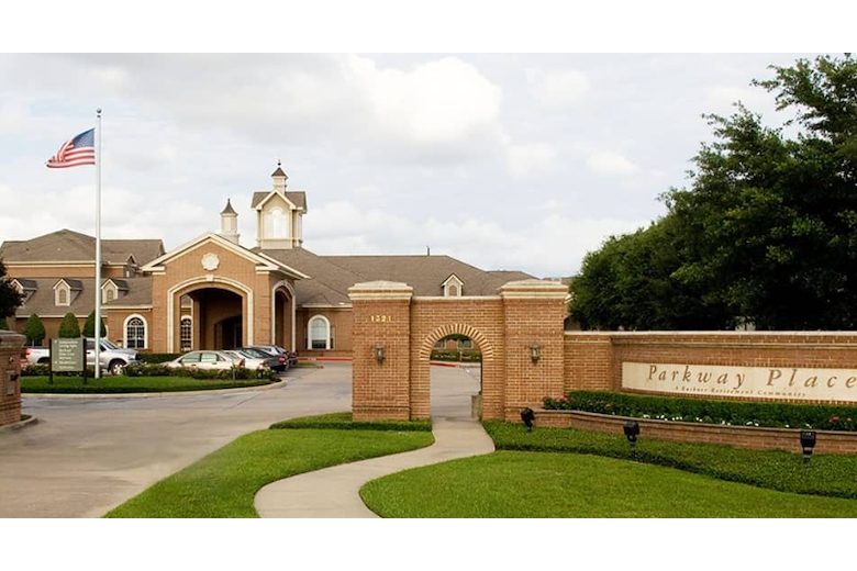 Parkway Place Senior Living exterior
