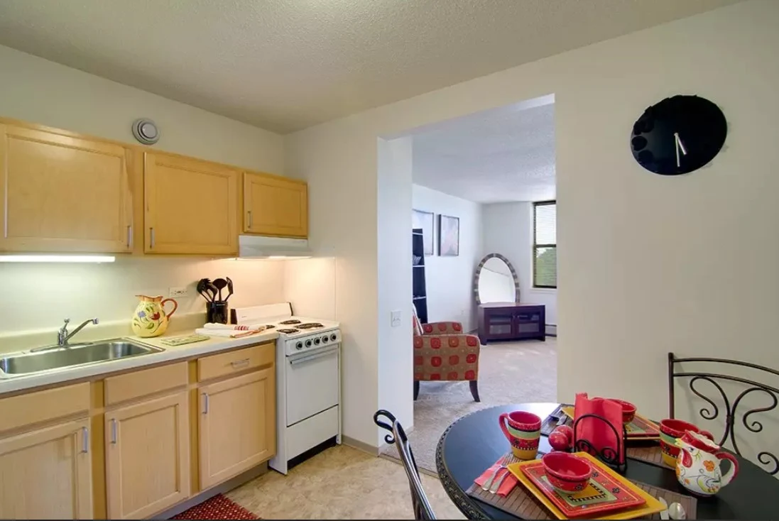 Image of Senior Suites of Washington Heights (5)