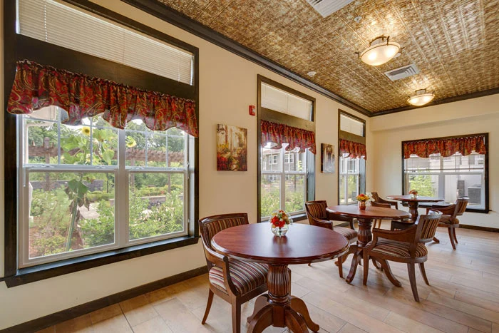 Fairview Estates Gracious Retirement Living Hawthorn Senior Independent Living in Hopkinton, Massachusetts dining room
