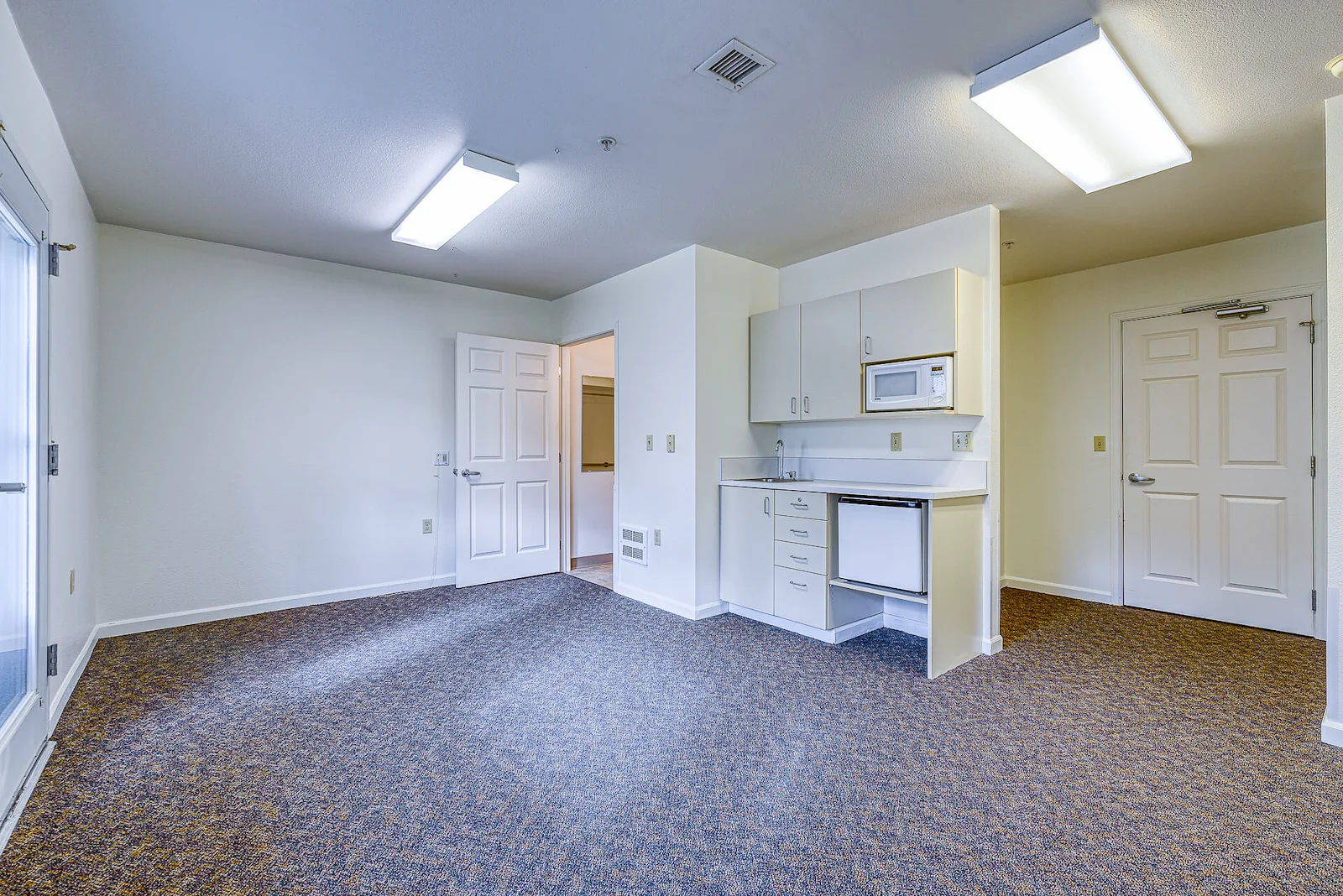 Image of Easthaven Villa Senior Living (8)