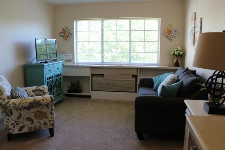Image of Assisted Living at Miller's Merry Manor - Portage, IN (4)