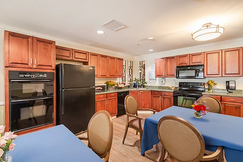 Image of Silverado Tustin Hacienda Memory Care Community (2)