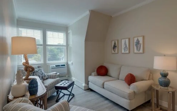 Image of The Mariner Marblehead (6)