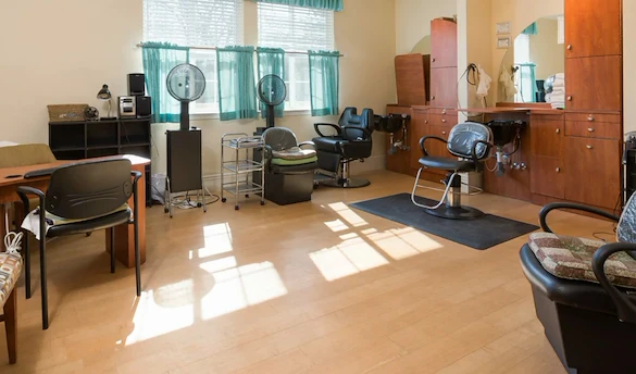 Image of Three Oaks Assisted Living (4)