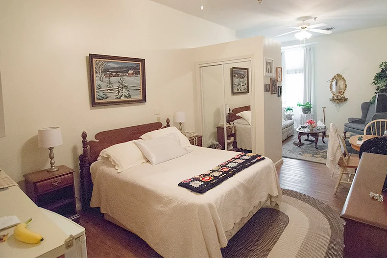 Image of Whitehall Manor (4)