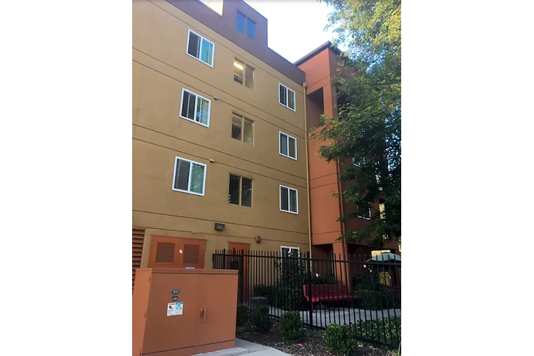 Image of E.E. Cleveland Manor (5)