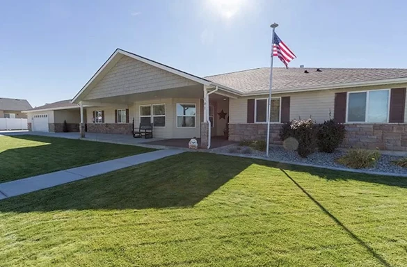 Image of Ashley Manor - Lincoln (1)