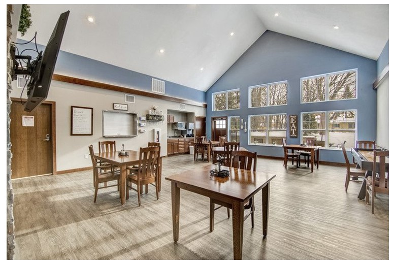 Image of Suite Living Senior Care of Little Canada (3)