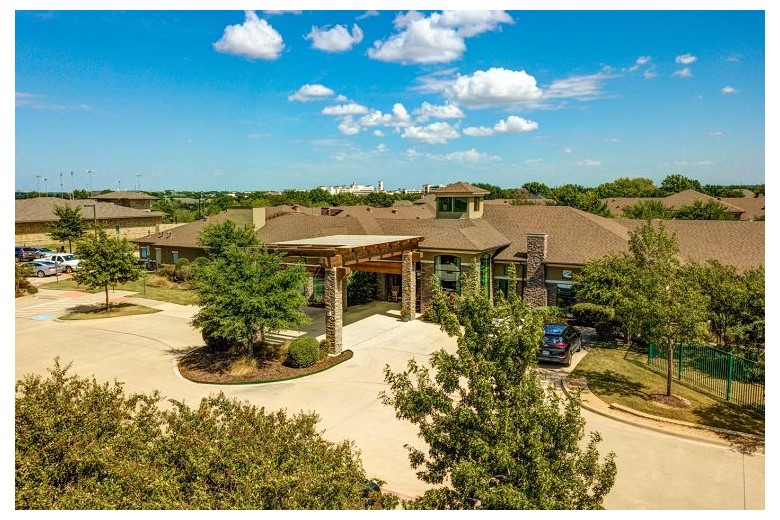 Image of The Auberge at Benbrook Lake (2)