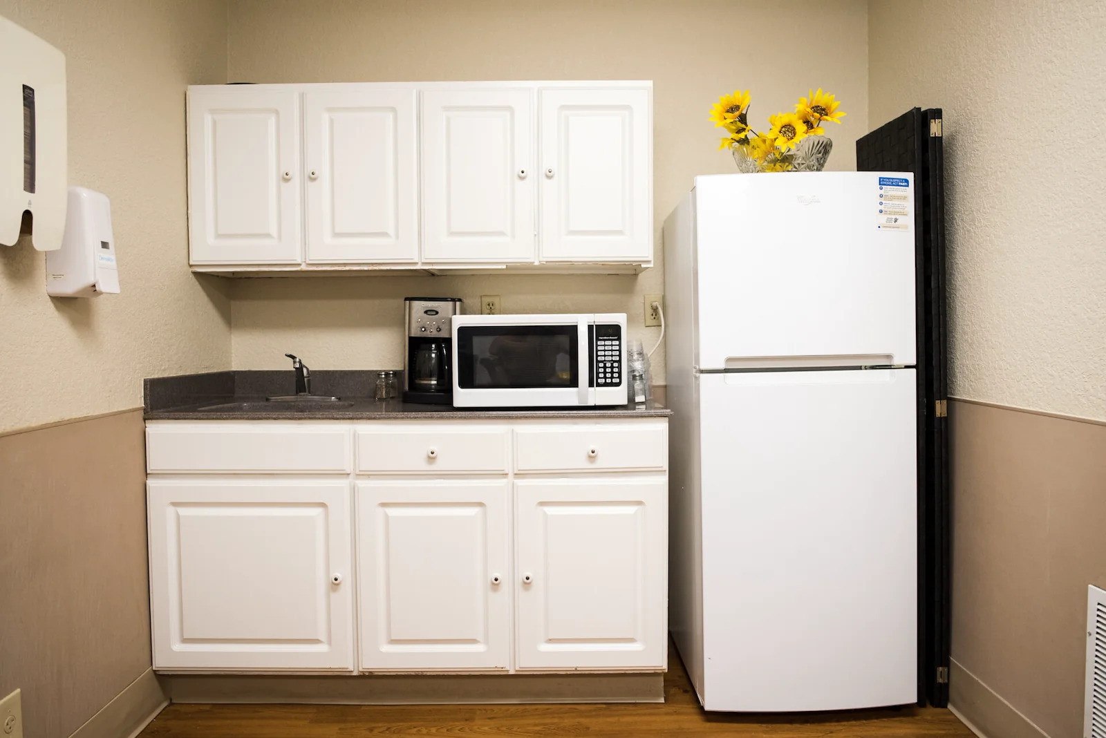 Image of Shawnee Gardens Healthcare & Rehab (7)