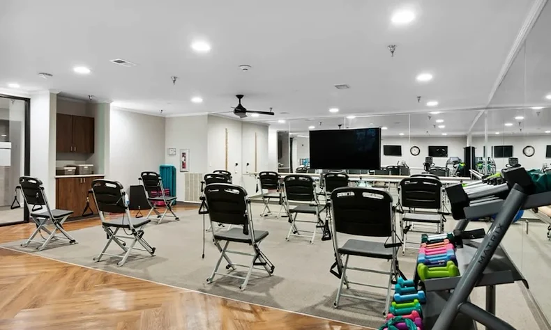 Image of MerryWood on Park (7)