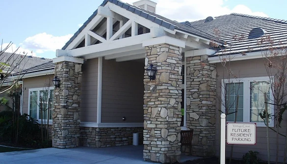 Image of Vintage Crest (1)